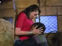 karishma kapoor ki full sexy video